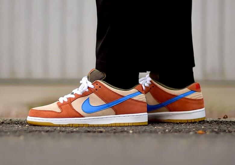 Nike SB Dunk Low "Corduroy" está llegando a las tiendas ahora 1 nike sb dunk low corduroy BQ6817 201 1