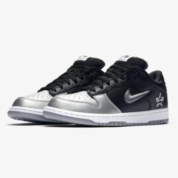 Nike SB Dunk Low Supreme