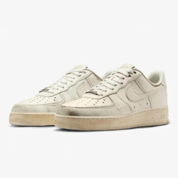 Nike Air Force 1 Dirty Triple White