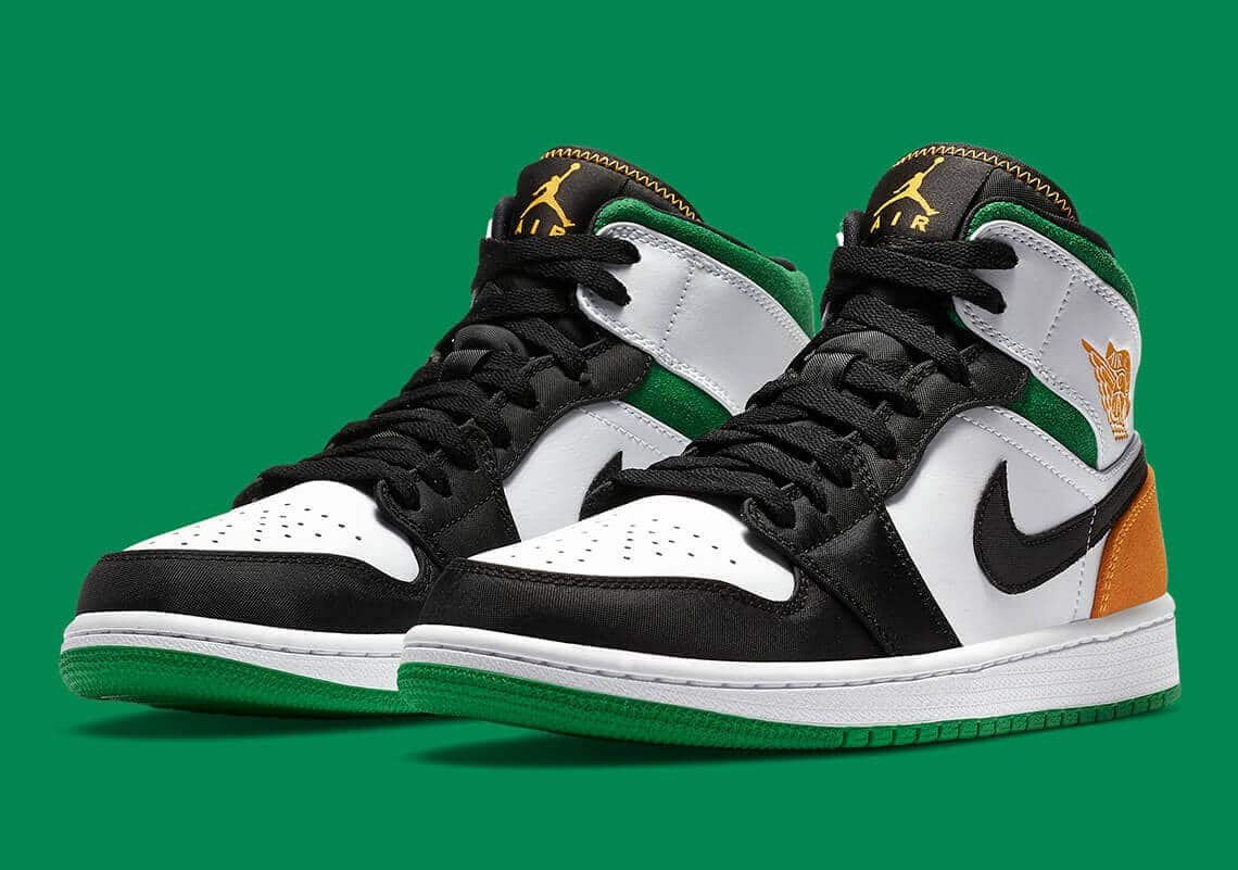 Air Jordan 1 Mid SE con colores clásicos de Oakland Athletic 1 Air Jordan 1 Mid Oakland 852542 101 Release Info 5 1