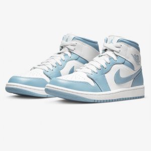 Air Jordan 1 Mid UNC 2022