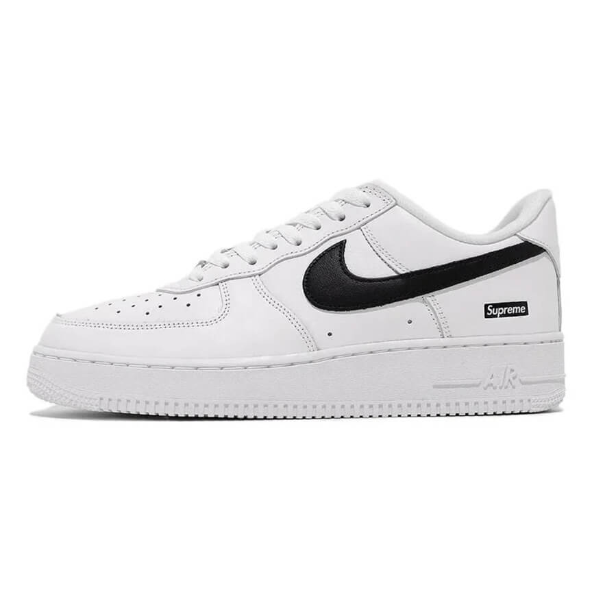 Nike-Air-Force-1-Low-Supreme-White-Black Nike Air Force 1 Low Supreme White Black - Imagen 1