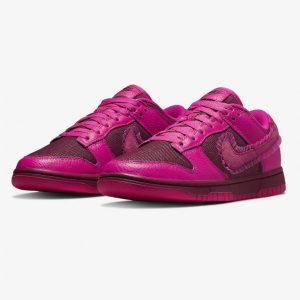 Nike Dunk Low Valentines Day 2022