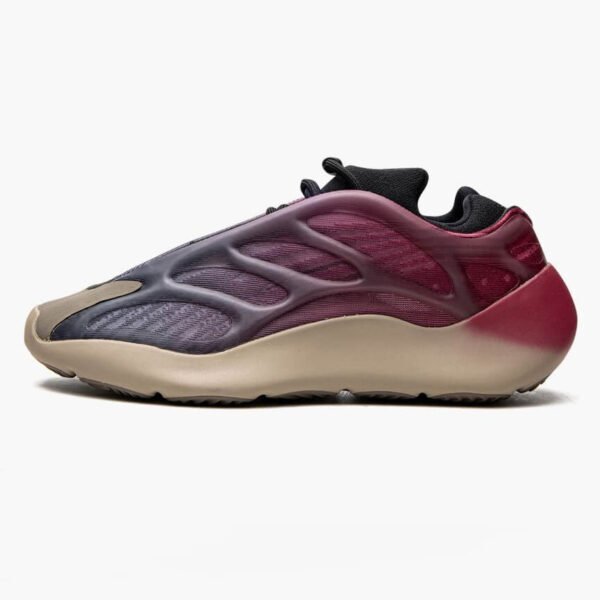 Exclusive Shop Perú 65 adidas Yeezy 700 V3 Fade Carbon 1