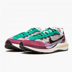 Nike Vaporwaffle sacai Villain Red Neptune Green